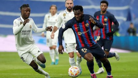El Clasico’da konuk olduğu Real Madrid’i deviren Barcelona avantajı kaptı